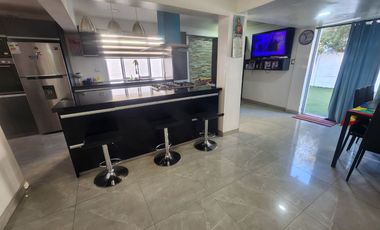 Hermosa Casa en venta Avda.Los Halcones Larapinta, Lampa