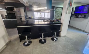 Hermosa Casa en venta Avda.Los Halcones Larapinta, Lampa