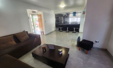 Hermosa Casa en venta Avda.Los Halcones Larapinta, Lampa