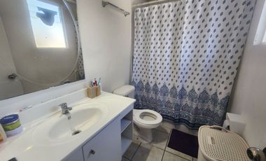 Hermosa Casa en venta Avda.Los Halcones Larapinta, Lampa