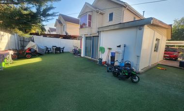 Hermosa Casa en venta Avda.Los Halcones Larapinta, Lampa