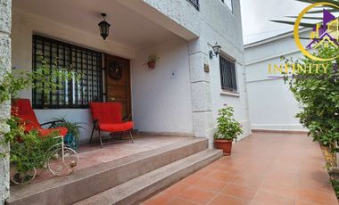 Excelente Casa Ampliada en Republica de Francia 455 Huechuraba