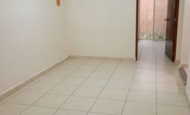 RENTA CASA BOSQUES DE GALERÍAS EN JIUTEPEC