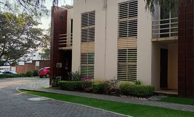 RENTA CASA BOSQUES DE GALERÍAS EN JIUTEPEC