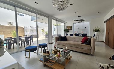 ALQUILER DE CASA MODERNA Y ESPACIOSA – URBANIZACIÓN PORTOFINO, KM 11.5 VÍA A LA COSTA