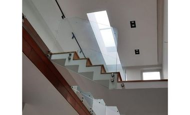 ALQUILER DE CASA MODERNA Y ESPACIOSA – URBANIZACIÓN PORTOFINO, KM 11.5 VÍA A LA COSTA