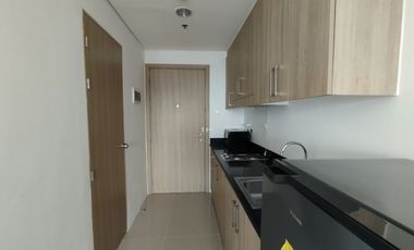 FOR RENT -STUDIO UNIT AT SHORE RESIDENCES