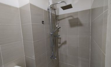FOR RENT -STUDIO UNIT AT SHORE RESIDENCES