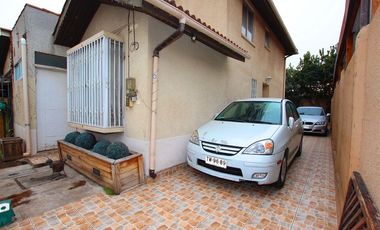 Se Vende Cómoda Casa Pareada de 2 pisos en Quilicura