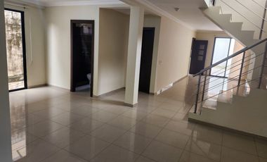 Ciudad Celeste, Renta de linda casa 4 dormitorios con estudio sin muebles