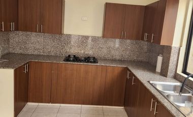 Ciudad Celeste, Renta de linda casa 4 dormitorios con estudio sin muebles