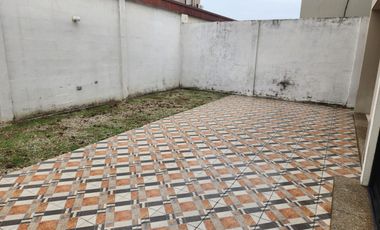 Ciudad Celeste, Renta de linda casa 4 dormitorios con estudio sin muebles