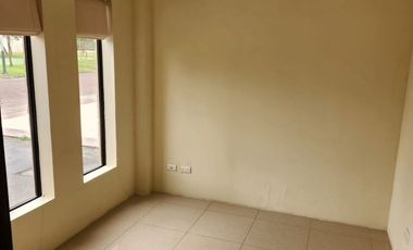 Ciudad Celeste, Renta de linda casa 4 dormitorios con estudio sin muebles