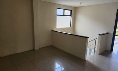 Ciudad Celeste, Renta de linda casa 4 dormitorios con estudio sin muebles