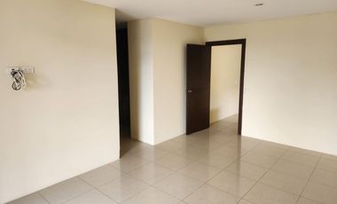 Ciudad Celeste, Renta de linda casa 4 dormitorios con estudio sin muebles