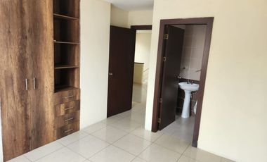 Ciudad Celeste, Renta de linda casa 4 dormitorios con estudio sin muebles