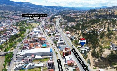 En Venta Terreno Amplio y Comercial Ubicado en la Autopista Azogues Cuenca