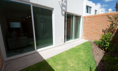 VENTA DE CASA POR CARRETERA RIOVERDE EN PRIVADA