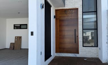 LOMAS DEL DORADO CASA EN VENTA CON ALBERCA CIRC. LAGOS Y LAGUNAS