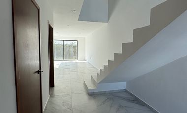 LOMAS DEL DORADO CASA EN VENTA CON ALBERCA CIRC. LAGOS Y LAGUNAS