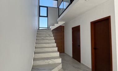 LOMAS DEL DORADO CASA EN VENTA CON ALBERCA CIRC. LAGOS Y LAGUNAS