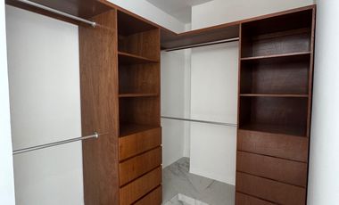 LOMAS DEL DORADO CASA EN VENTA CON ALBERCA CIRC. LAGOS Y LAGUNAS