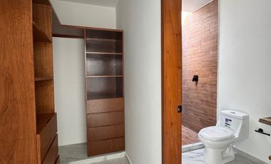 LOMAS DEL DORADO CASA EN VENTA CON ALBERCA CIRC. LAGOS Y LAGUNAS