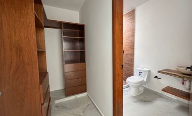 LOMAS DEL DORADO CASA EN VENTA CON ALBERCA CIRC. LAGOS Y LAGUNAS