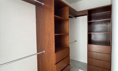 LOMAS DEL DORADO CASA EN VENTA CON ALBERCA CIRC. LAGOS Y LAGUNAS