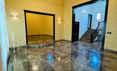 Casa en venta con coworking independiente en Residencial Esmeralda, Zona Ánimas