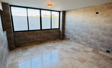 Casa en venta con coworking independiente en Residencial Esmeralda, Zona Ánimas