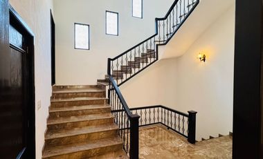 Casa en venta con coworking independiente en Residencial Esmeralda, Zona Ánimas