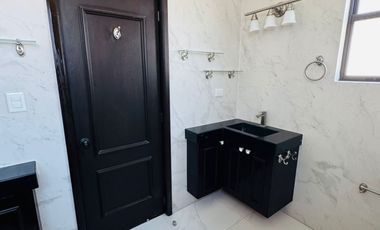 Casa en venta con coworking independiente en Residencial Esmeralda, Zona Ánimas