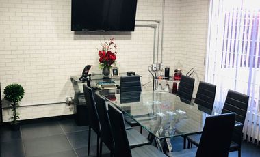 Casa en venta con coworking independiente en Residencial Esmeralda, Zona Ánimas