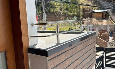 CASA EN VENTA CON LOCAL COMERCIAL, POR ESTRENAR SECTOR LAS PENCAS