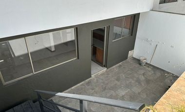 CASA EN VENTA CON LOCAL COMERCIAL, POR ESTRENAR SECTOR LAS PENCAS