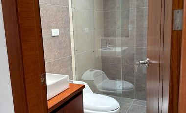 CASA EN VENTA CON LOCAL COMERCIAL, POR ESTRENAR SECTOR LAS PENCAS
