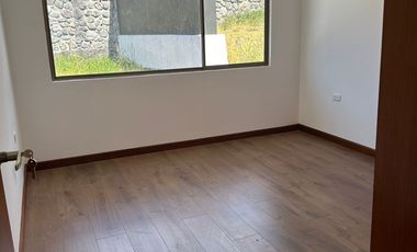 CASA EN VENTA CON LOCAL COMERCIAL, POR ESTRENAR SECTOR LAS PENCAS