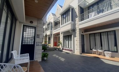 UNIT TERBATAS !!! TOWNHOUSE BERGAYA AMERICAN CLASSIC @ SETRADUTA BANDUNG FULLFURNISH