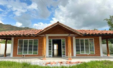 CASA CAMPESTRE EN VENTA VEREDA PAJARO DE ORO LA UNION VALLE DEL CAUCA