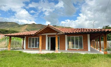 CASA CAMPESTRE EN VENTA VEREDA PAJARO DE ORO LA UNION VALLE DEL CAUCA