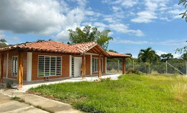 CASA CAMPESTRE EN VENTA VEREDA PAJARO DE ORO LA UNION VALLE DEL CAUCA