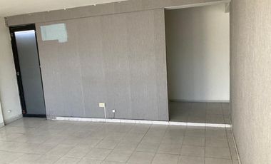 Local en Venta sobre Av. Leones y Gonzalitos