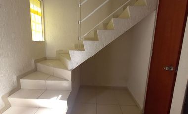 Casa en renta amueblada en Fraccionamiento Pueblito Colonial