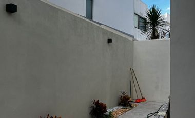 Casa nueva en venta en clúster Parque Coahuila, Lomas de Angelópolis a unos pasos de Barrio Cascatta