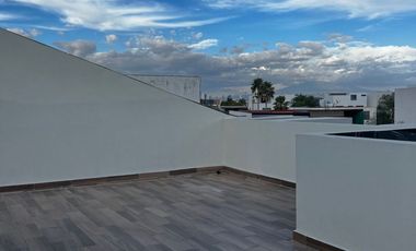 Casa nueva en venta en clúster Parque Coahuila, Lomas de Angelópolis a unos pasos de Barrio Cascatta