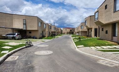 Conjunto Residencial Macarena - Palo de Agua III - Cota
