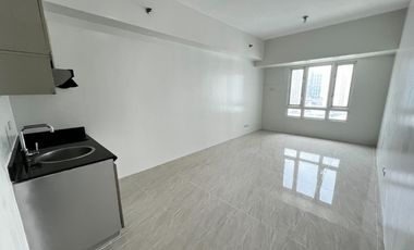 [Newly-Renovated] Large Studio Unit of 26.4 sq2 for Sale at The Beacon Makati (Price discounted)