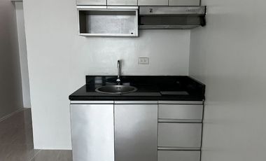 [Newly-Renovated] Large Studio Unit of 26.4 sq2 for Sale at The Beacon Makati (Price discounted)