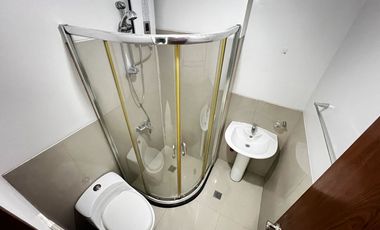 [Newly-Renovated] Large Studio Unit of 26.4 sq2 for Sale at The Beacon Makati (Price discounted)
